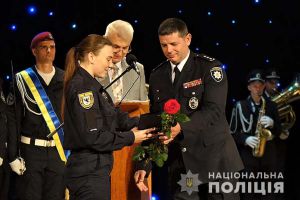 Героям — медалі, дітям — морозиво